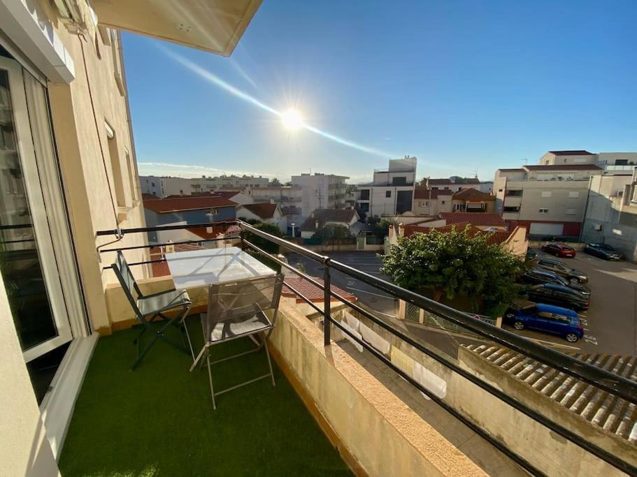 Appart T2 Calme - Centre De Canet - Parking - Clim Esterno foto
